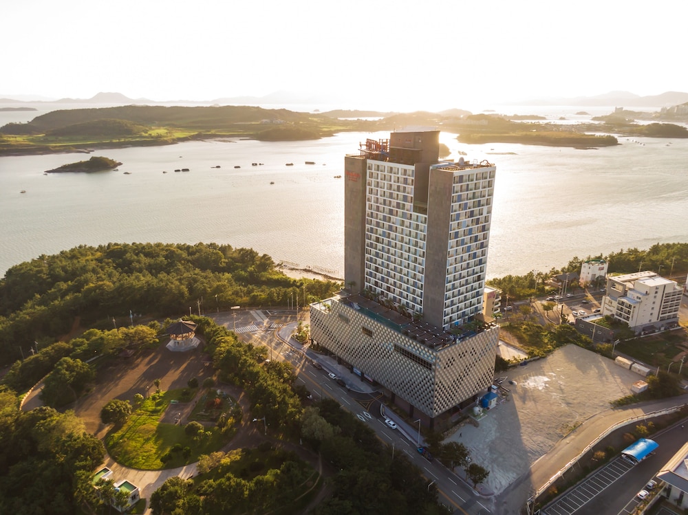 Ramada Plaza by Wyndham Dolsan Yeosu photo3