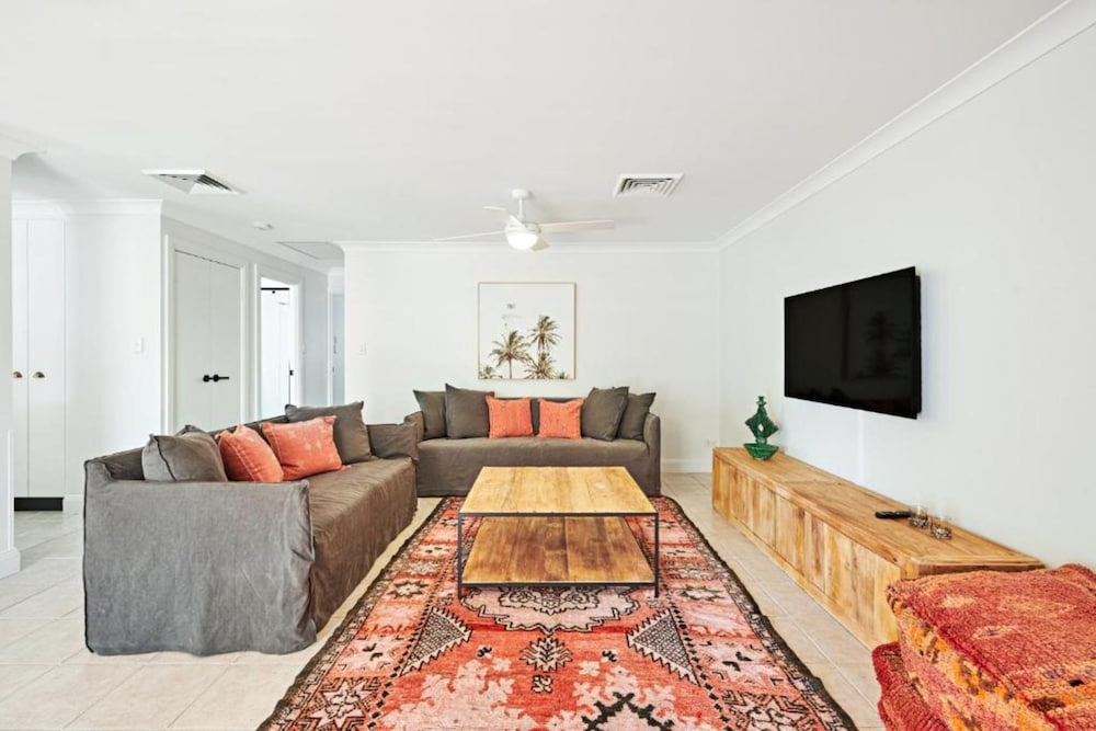 Lord Byron Resort 50/60