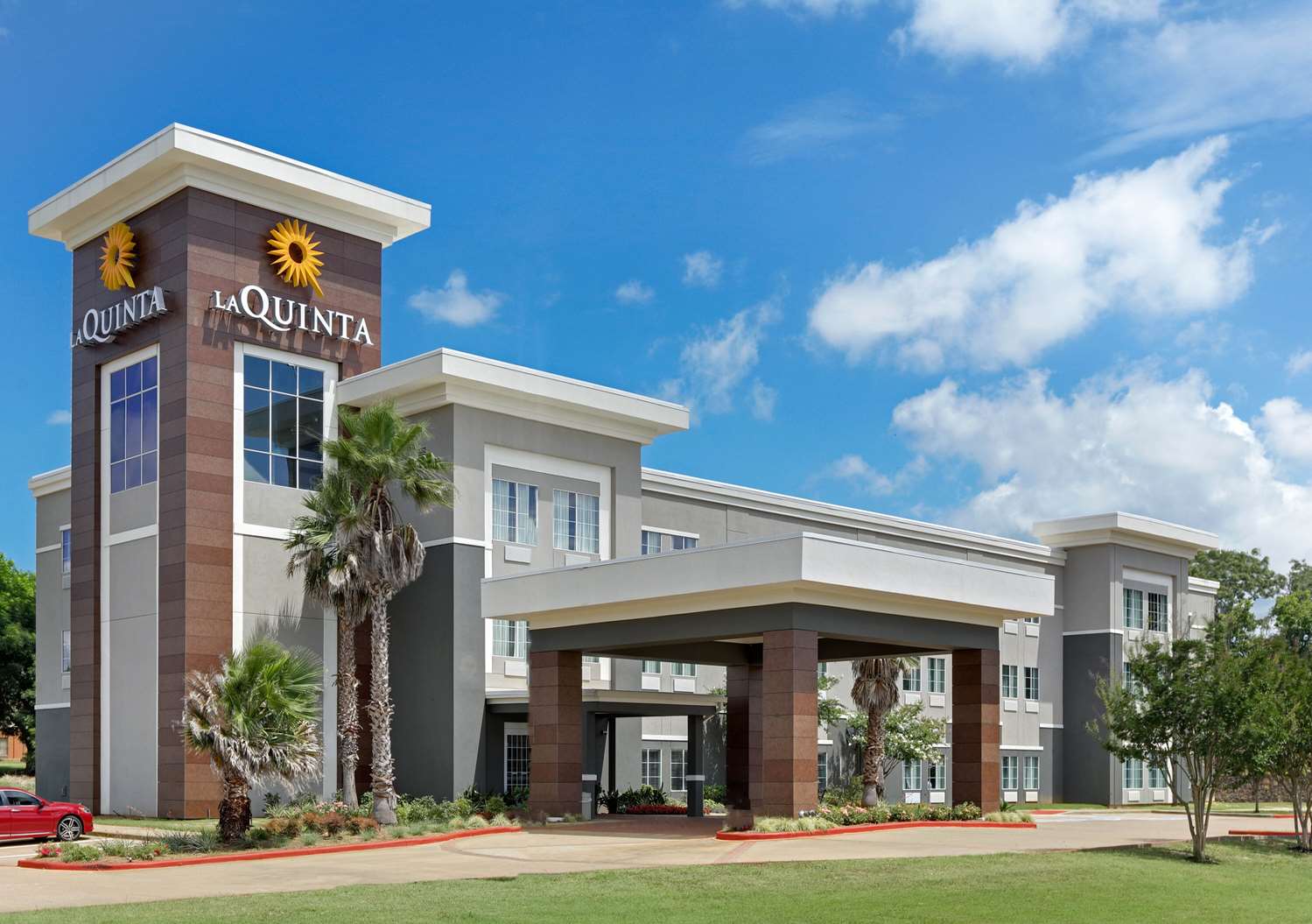 La Quinta Inn Suites Jacksonville 31/34