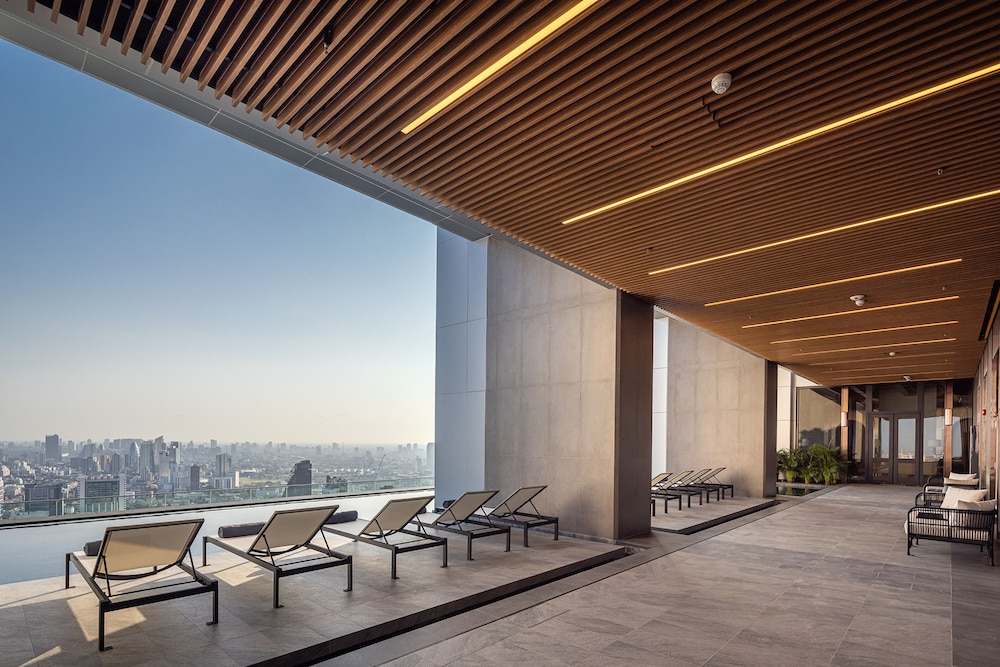 Eastin Grand Hotel Phayathai 26/50