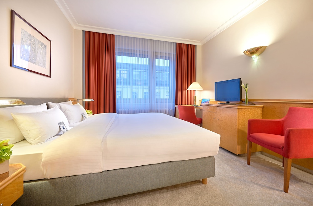 Hotel Bristol Berlin 61/84