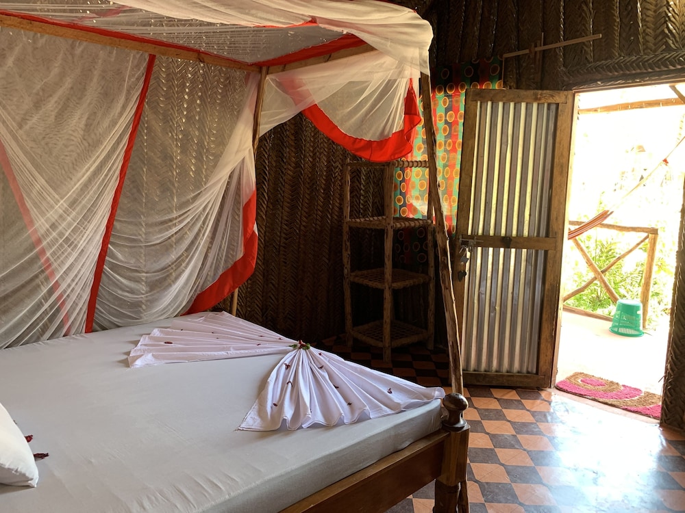 Jambo Beach Bungalows - Hostel 9/50