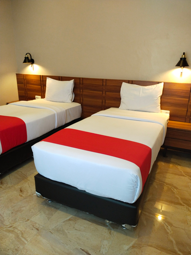 Standard, Twin Beds