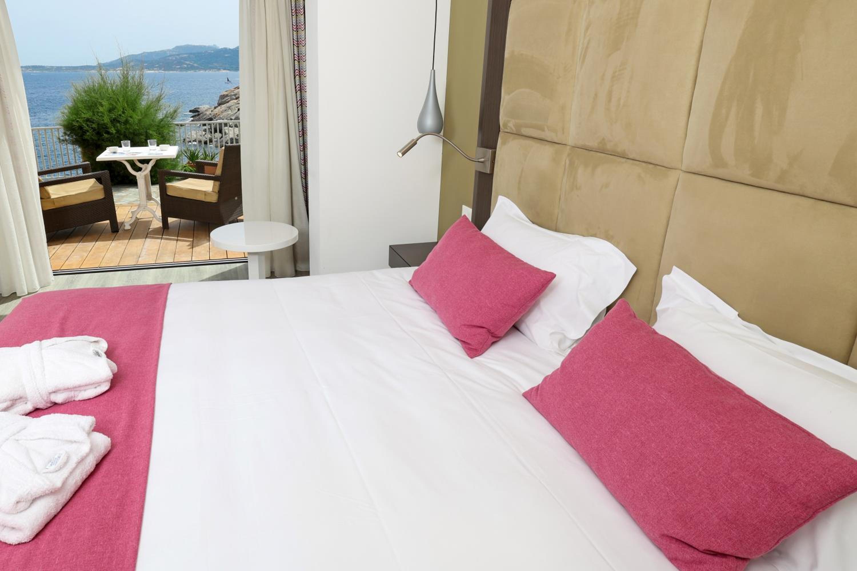 Superior, Triple, Sea Front, Sea View، Hotel Saint Christophe Calvi (ex Saint Christophe Corsica) 7/10