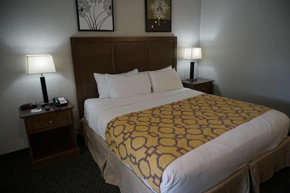 Baymont by Wyndham Shakopee 19/50