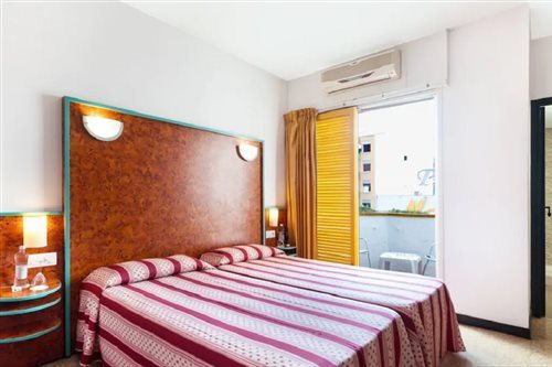 Room, Twin Beds, Balcony