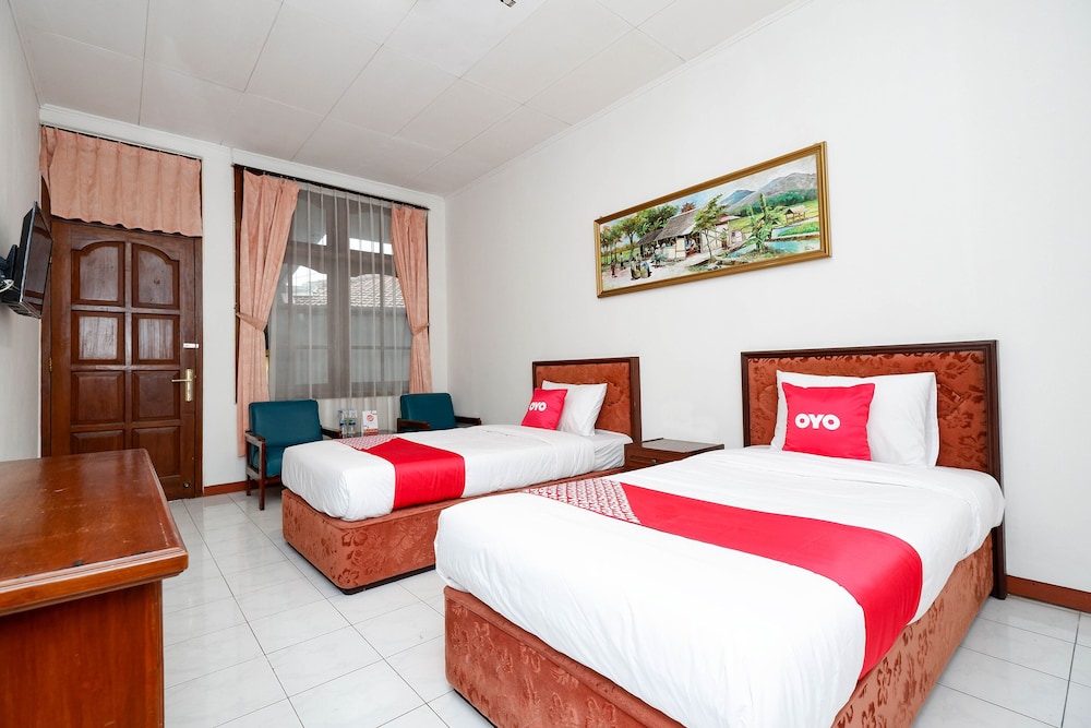Super OYO Capital O 1644 Hotel Griya Kencana 33/59