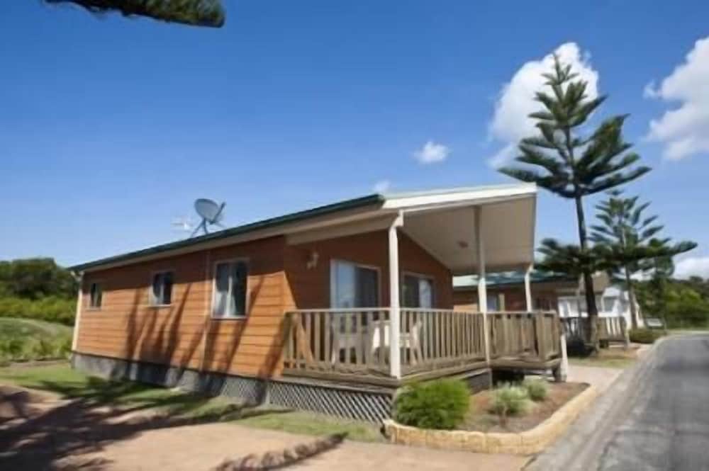 NORAH HEAD HOLIDAY PARK 5/50