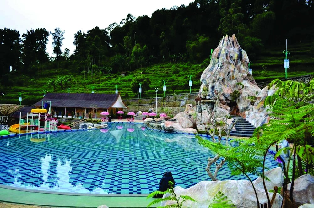 Ciwidey Valley Resort Hot Spring Waterpark 16/25