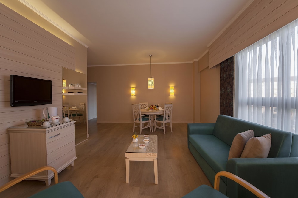Kaya Belek 34/50
