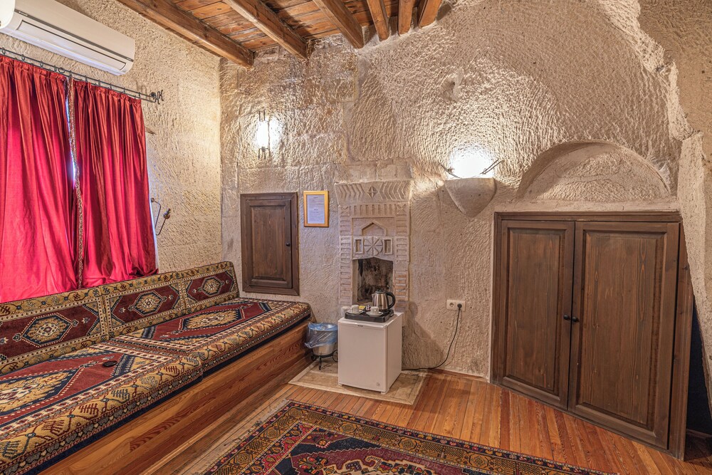 Dervish Cave House 23/50