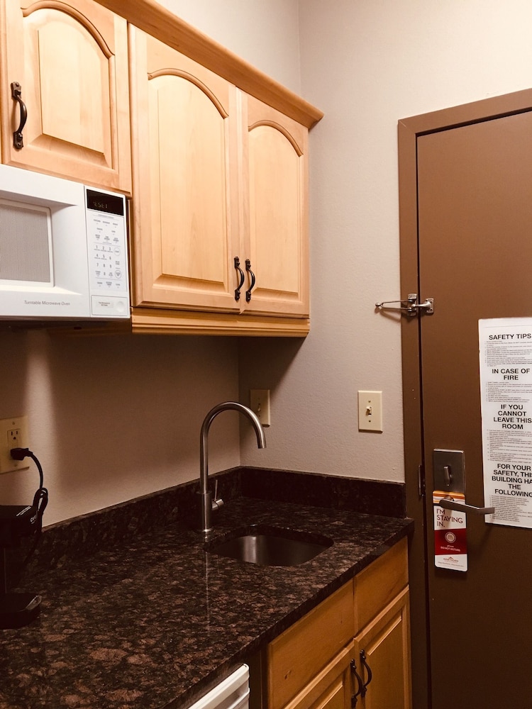 Hawthorn Extended Stay by Wyndham Conyers 35/40