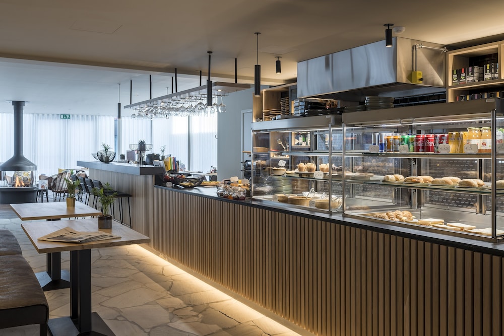 Premier Suites Plus Antwerp 51/62