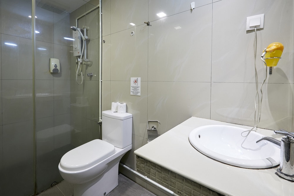 D New 1 Hotel 34/38