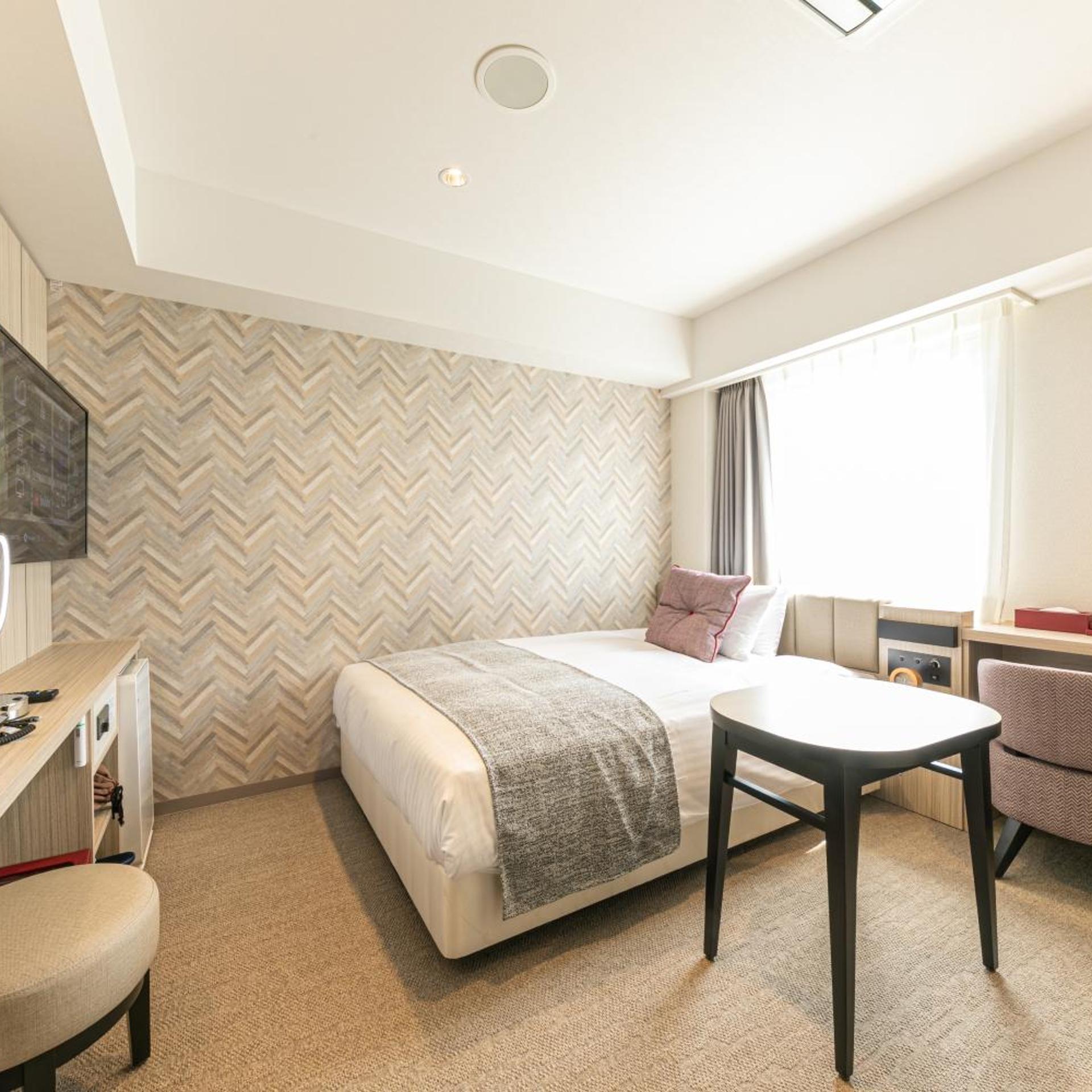 SUPERIOR, DOUBLE BED