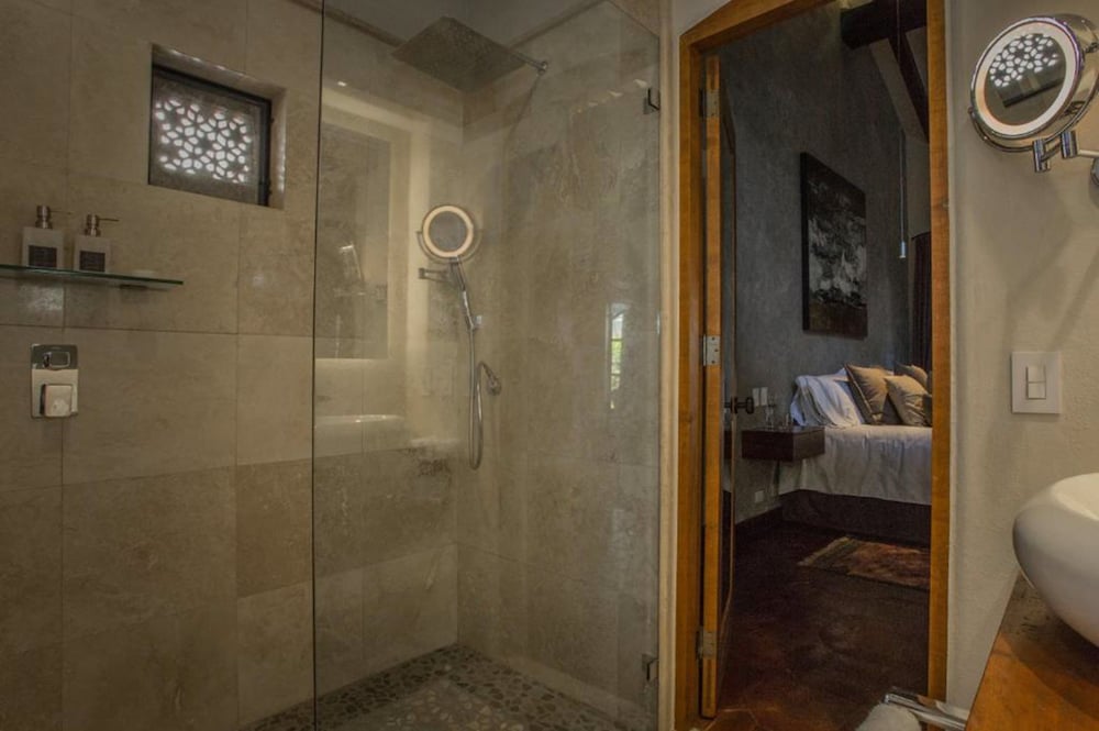 Casa No Name Small Luxury Hotel - Adults Only 70/74