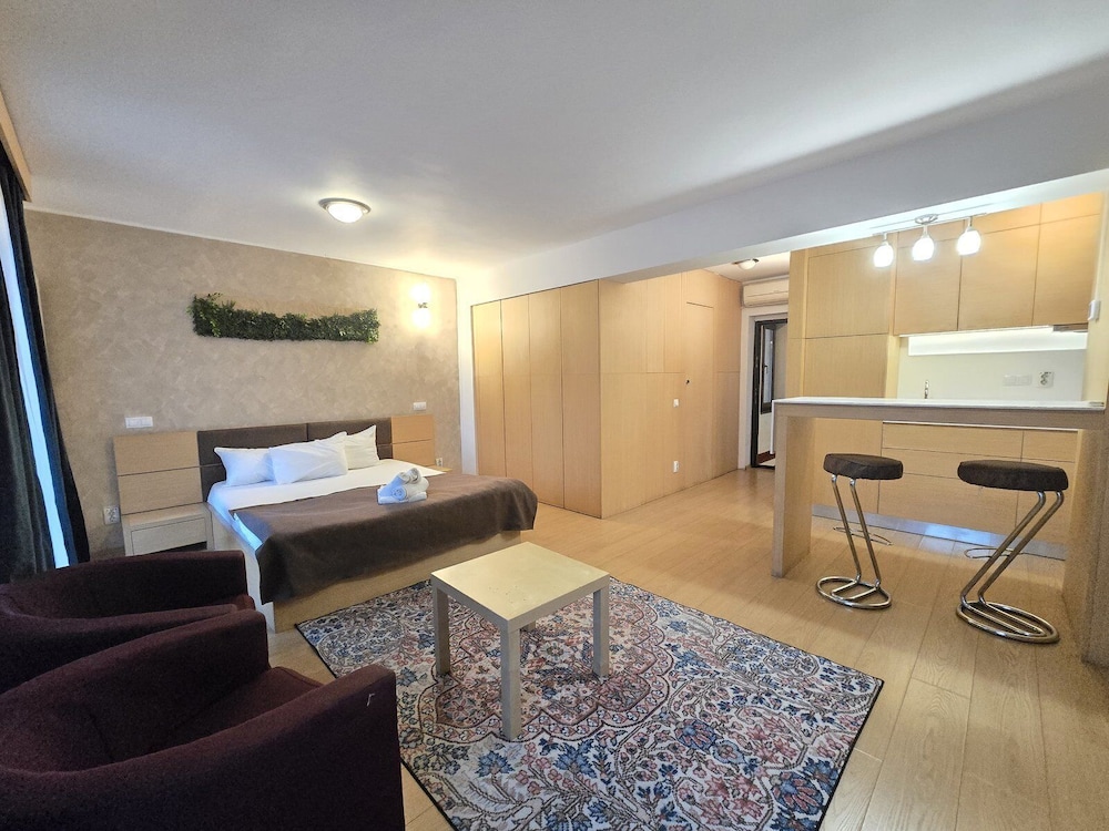Decebal Residence Apartments 53/80