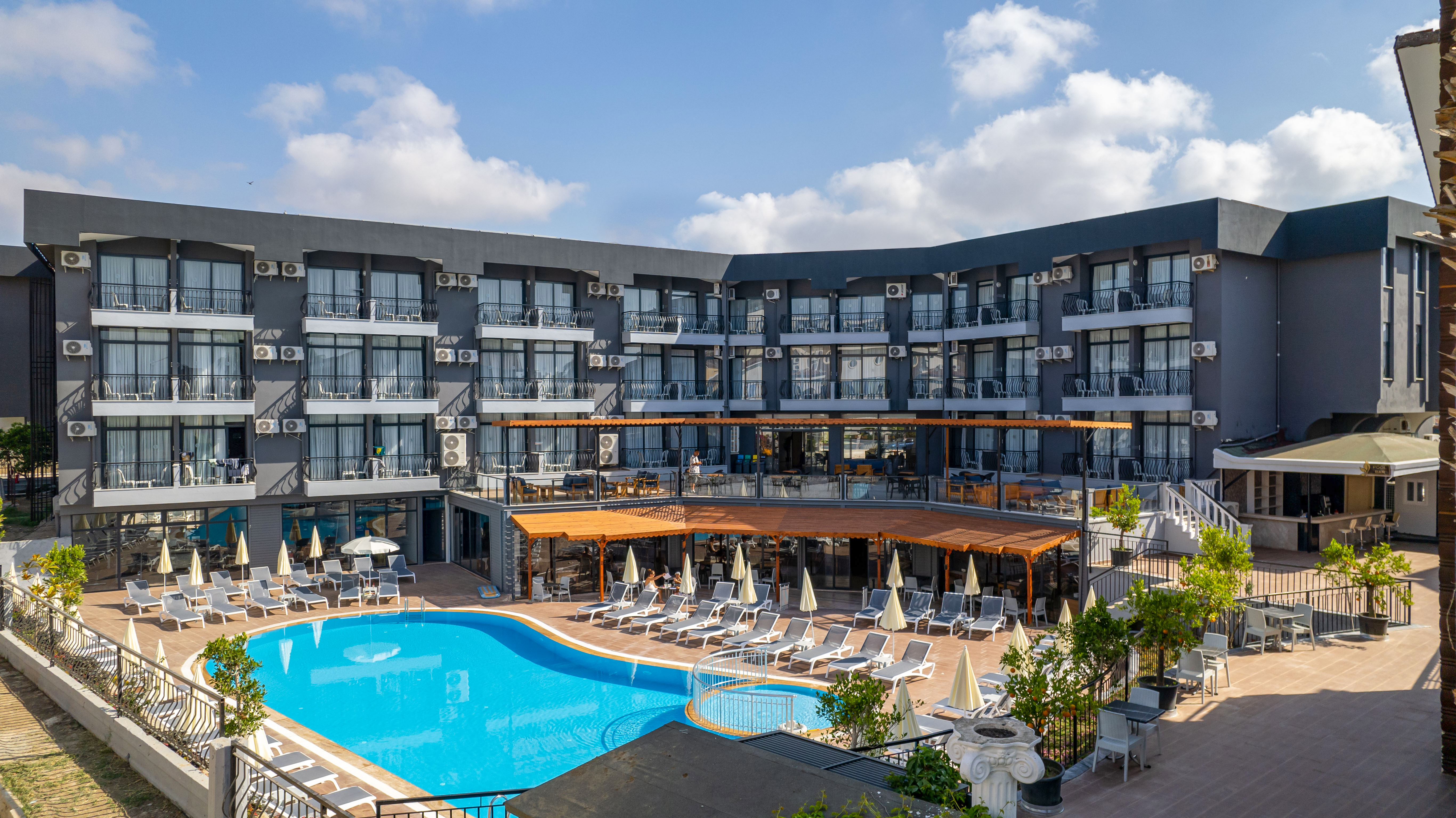 Park Side Hotel 8/50