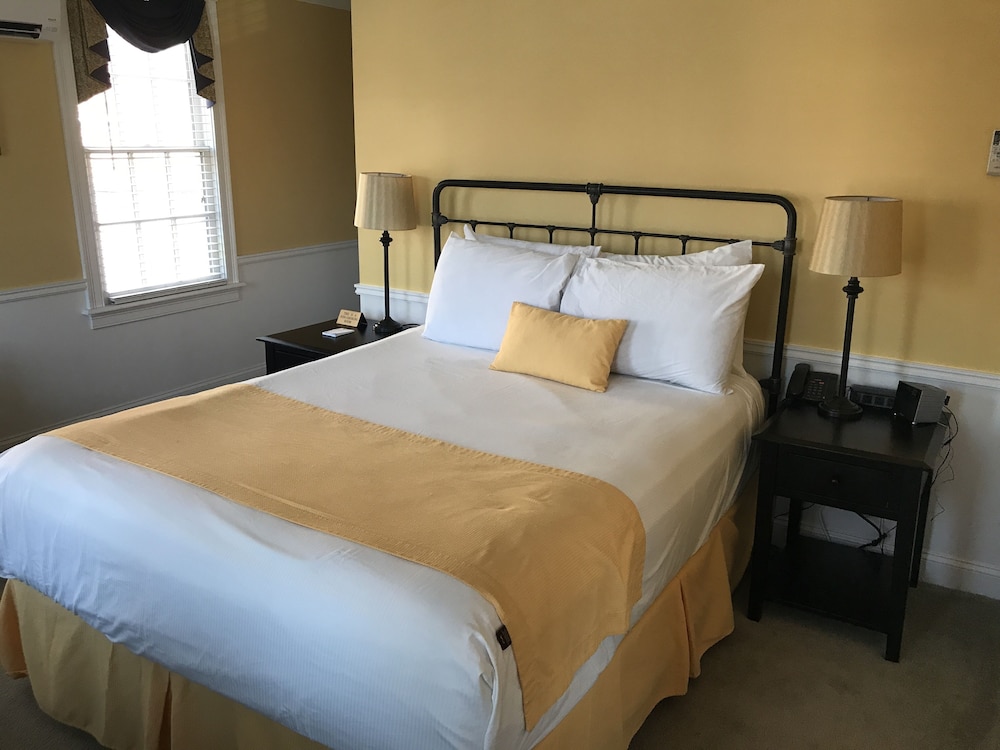 Essex Street Inn & Suites, an Ascend Collection Hotel 16/75