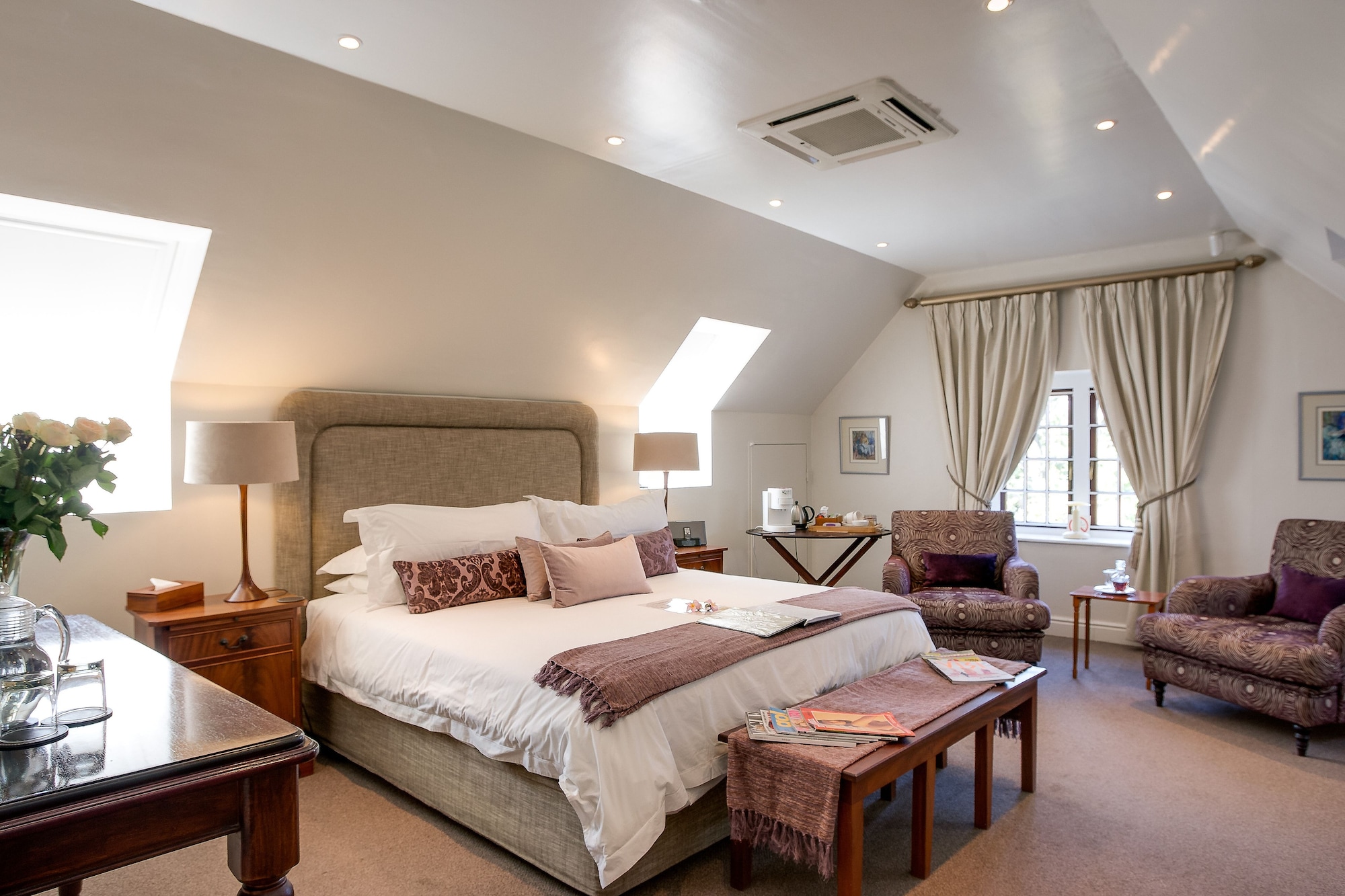 DELUXE, DOUBLE BED