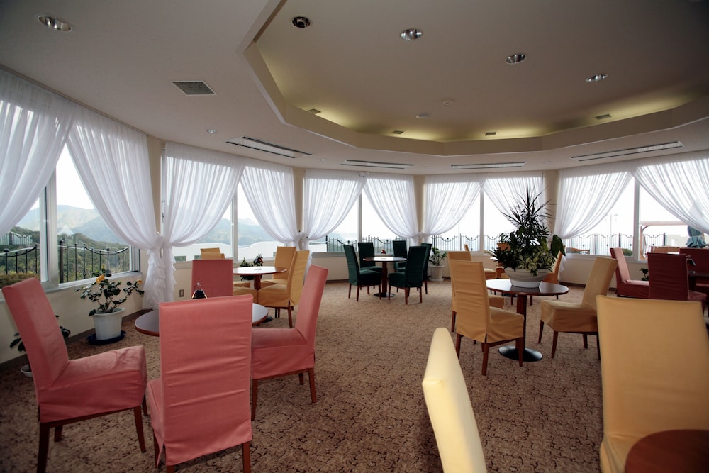 HOTEL BELLEVEDERE 33/46