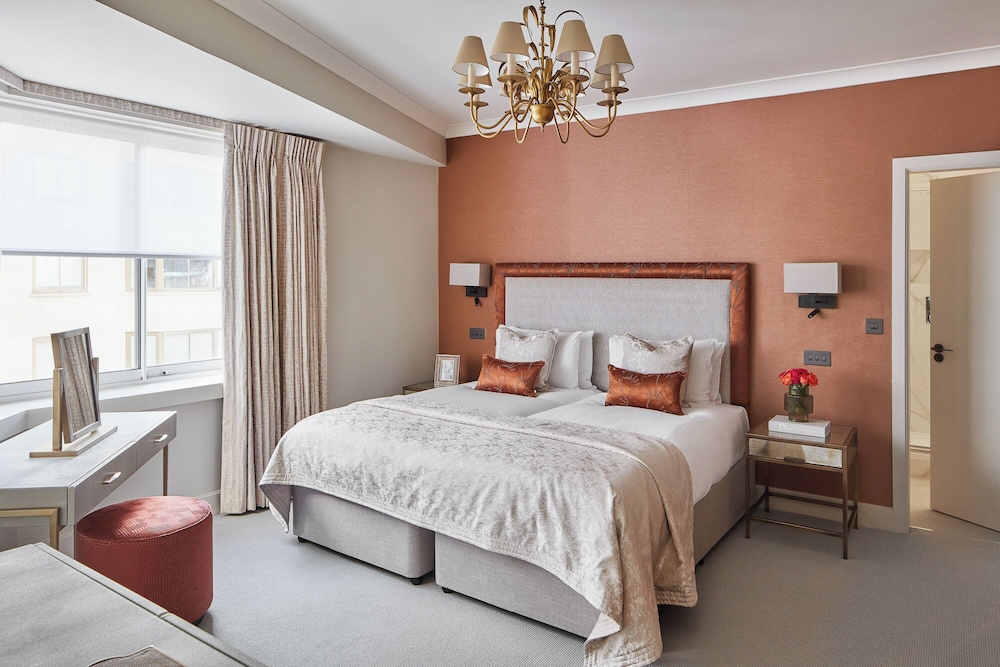 2 Bedrooms, Apartment, King and Queen Bed, Garden View