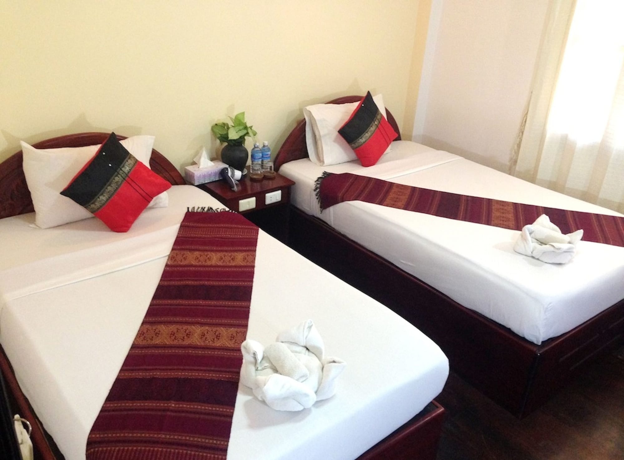 STANDARD, TWIN BEDS