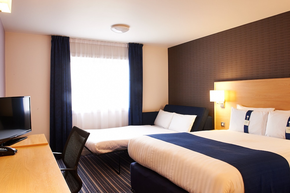 Holiday Inn Express Manchester Airport 21/74