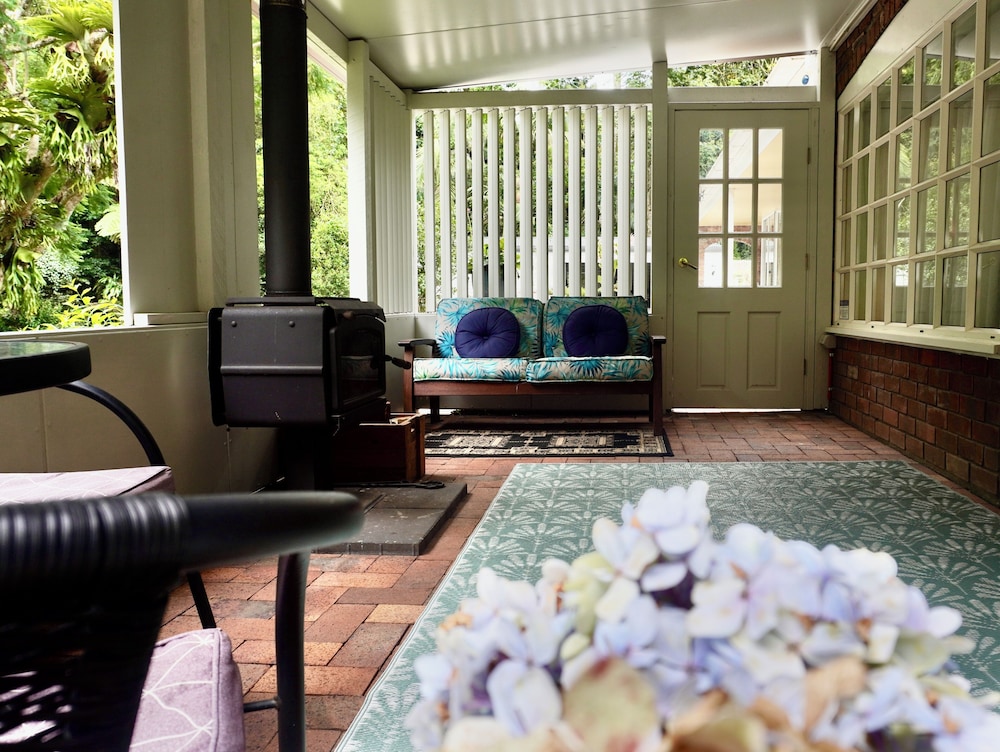 CURTIS FALLS MOUNTAIN SPA RETREAT 5/16