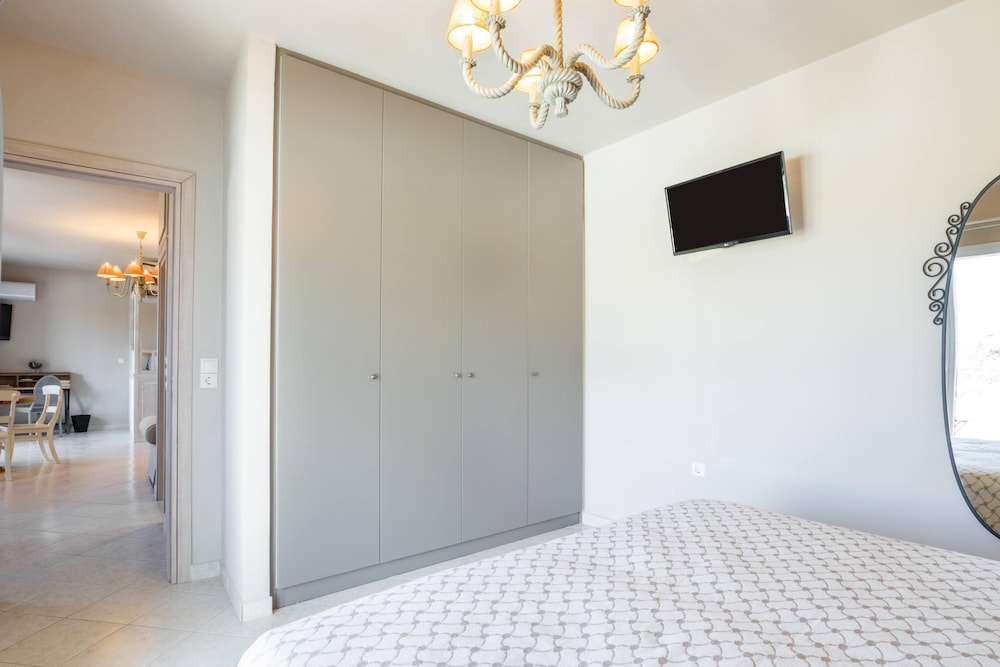Elaia Villas 27/72