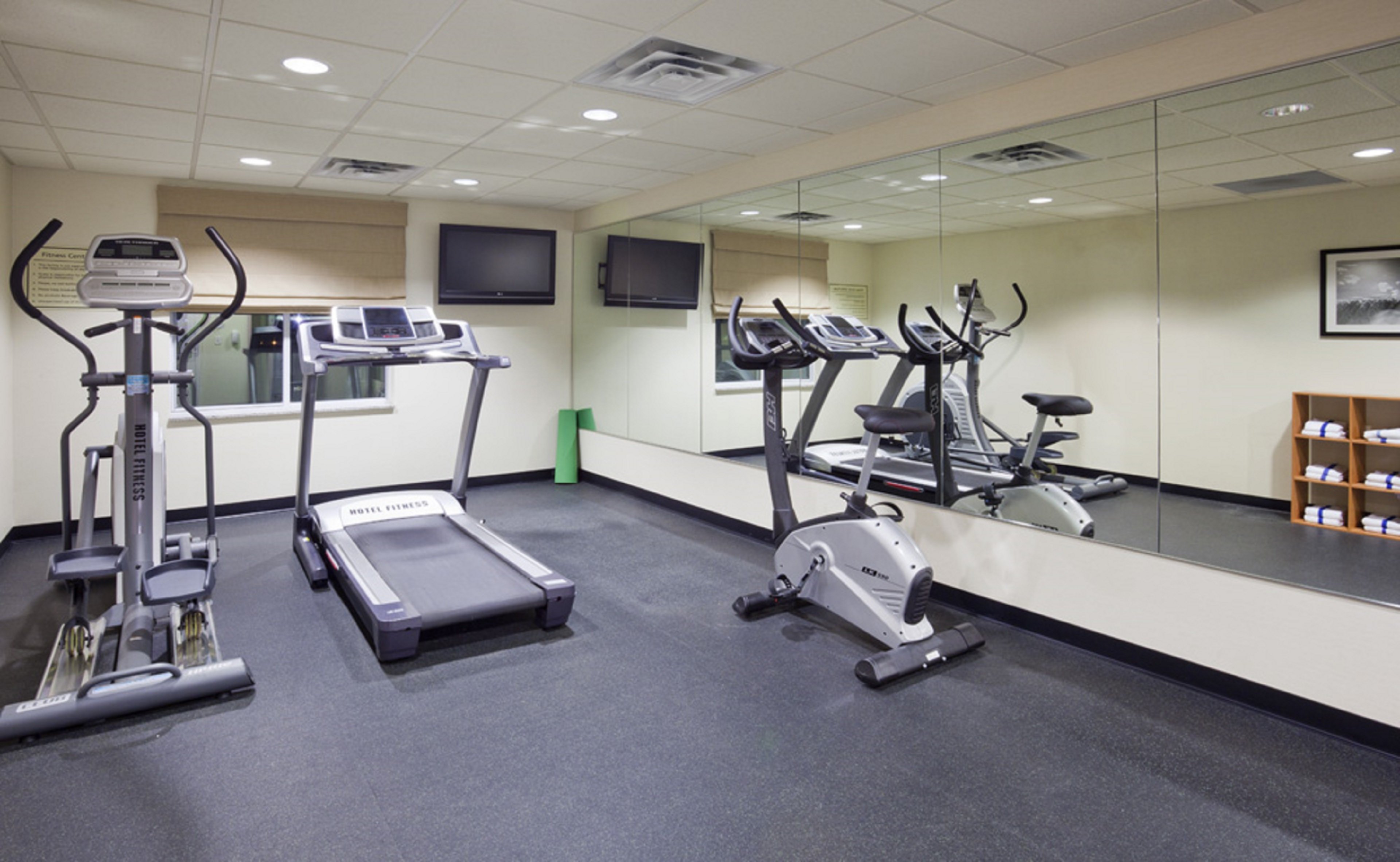 Holiday Inn Express Hotel Suites Rogers 30/51