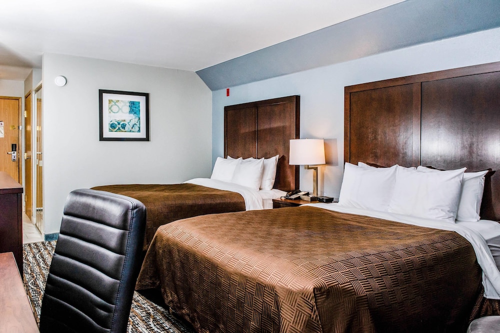 Standard, 2 Queen Beds