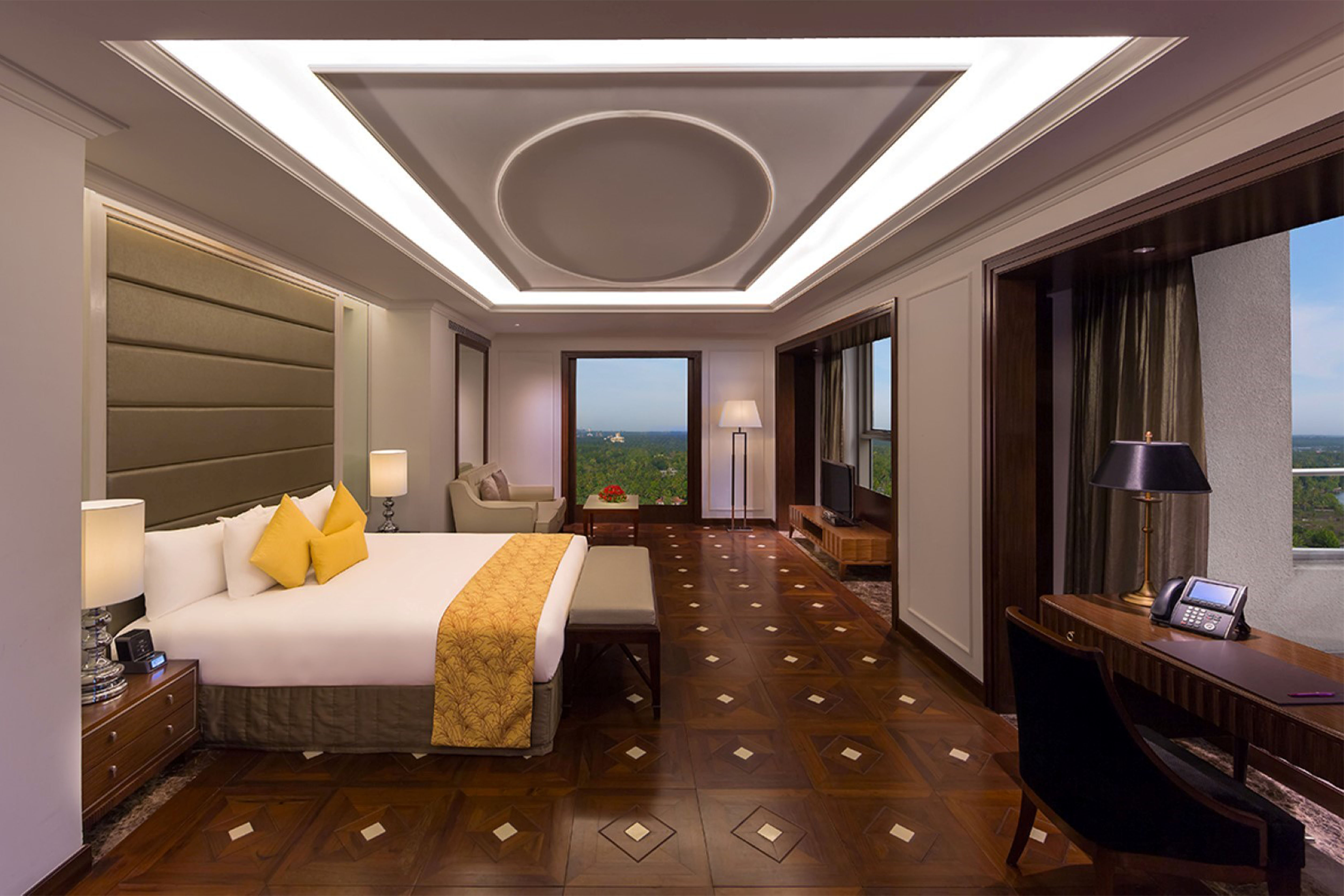 CROWNE PLAZA KOCHI 22/77