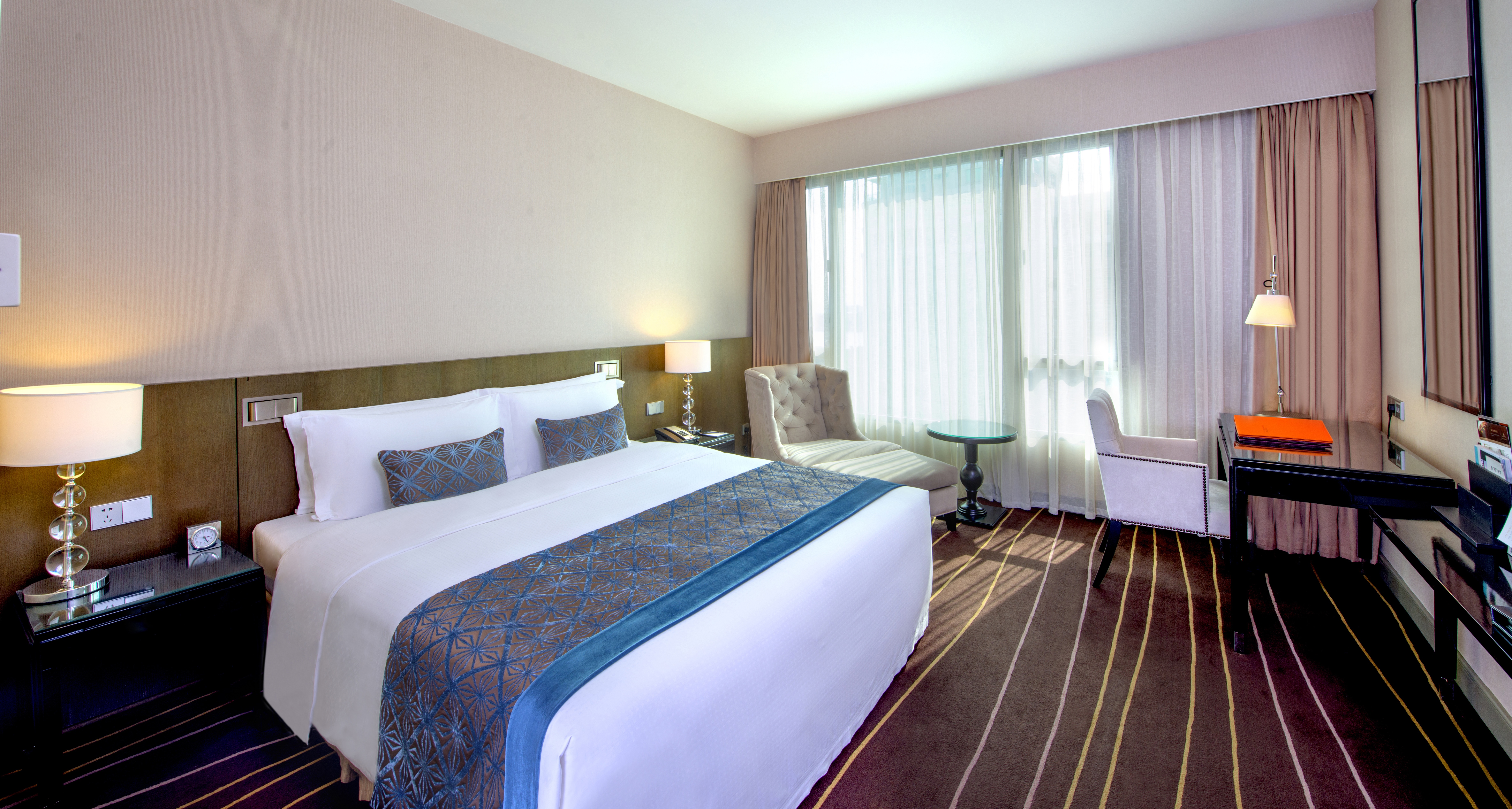 Premier, King Bed