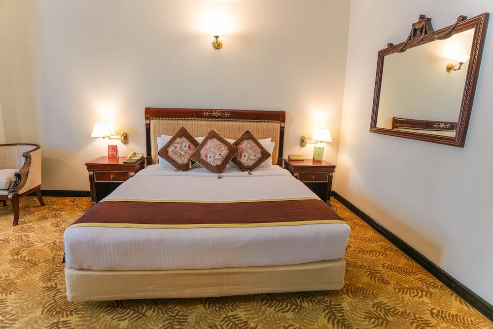Hotel Sarina 14/77
