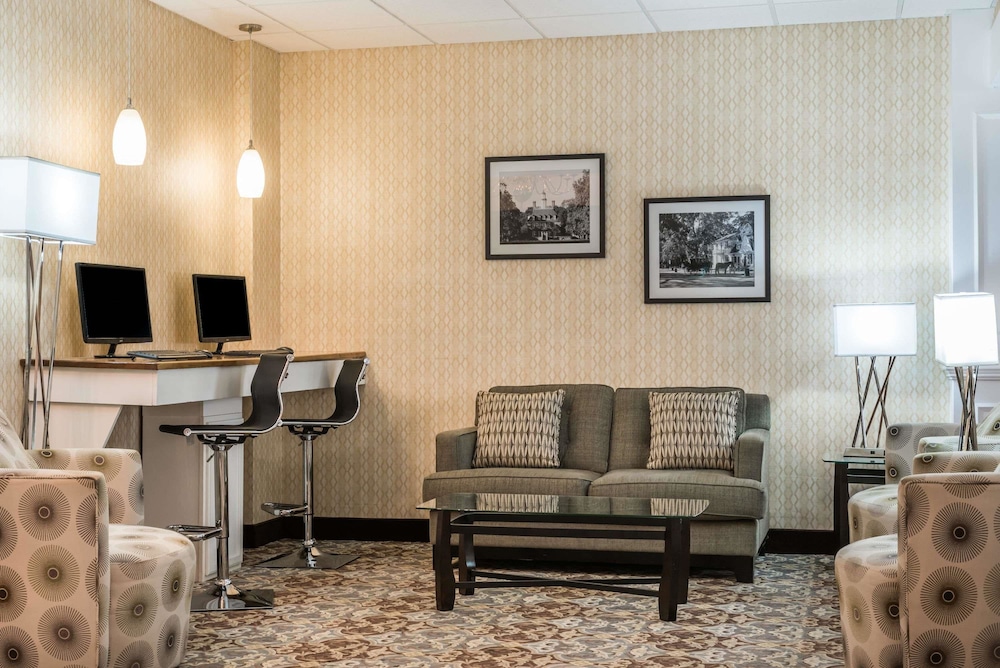 Wyndham Garden Williamsburg Busch Gardens Area 24/39