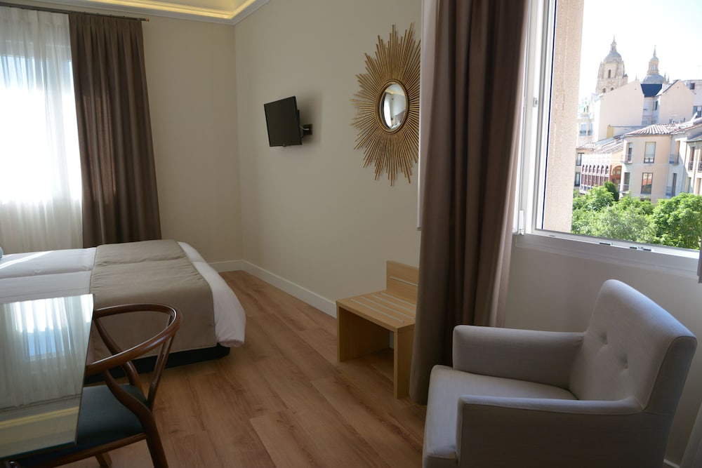 Hotel Real Segovia 25/39