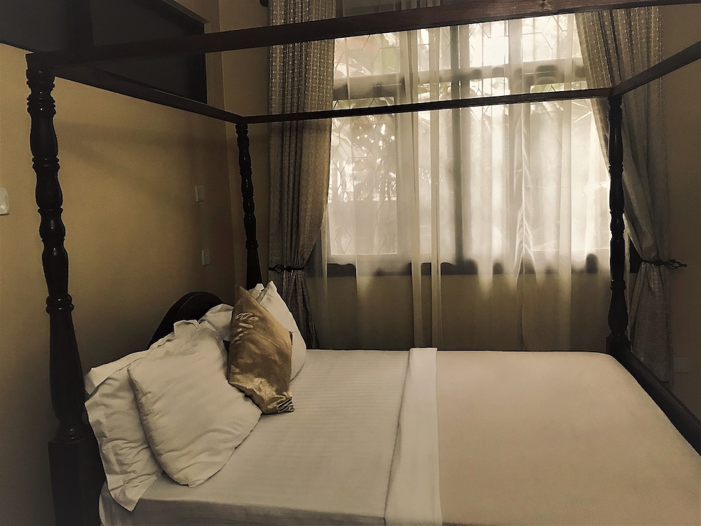 Transit Motel Airport 28/50