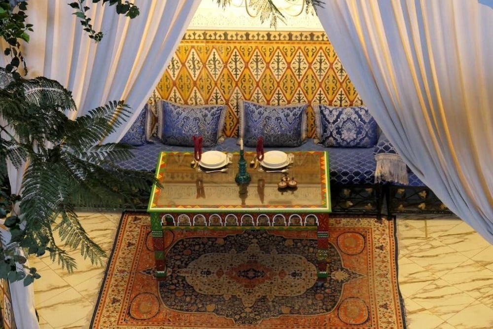 Riad Maryam 33/50