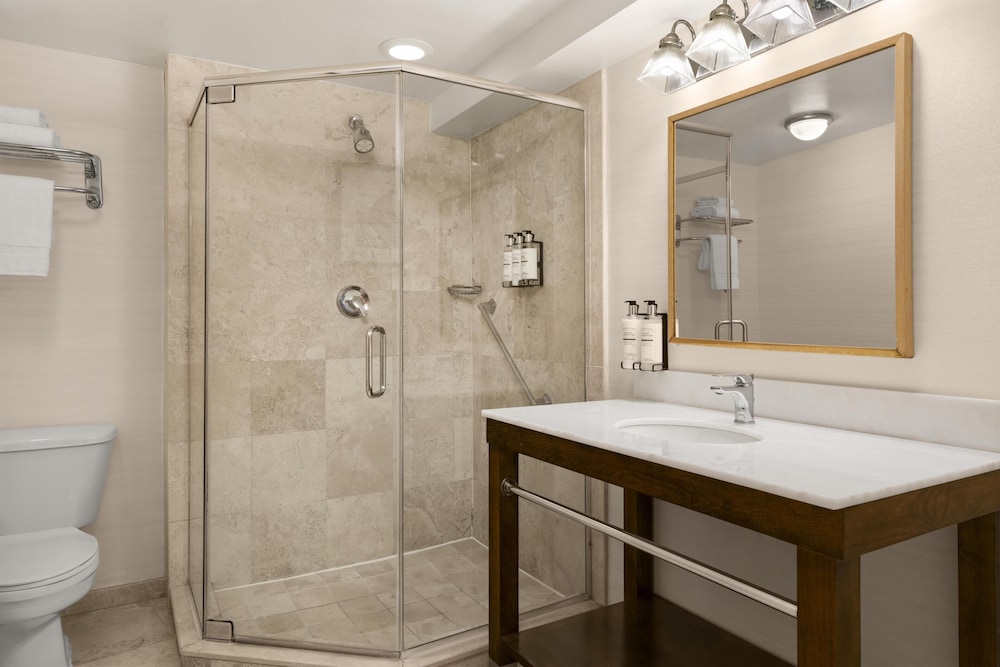 Best Western Premier Plainview-Long Island Hotel 51/52