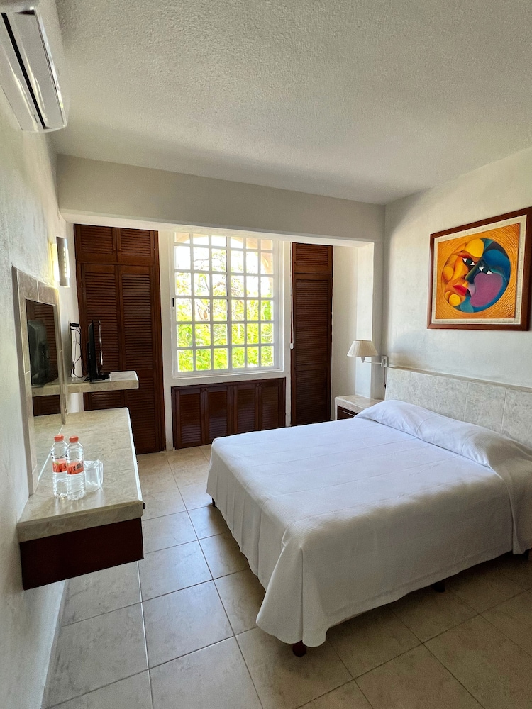 PRESIDENTIAL, SUITE, CITY VIEW, BALCONY