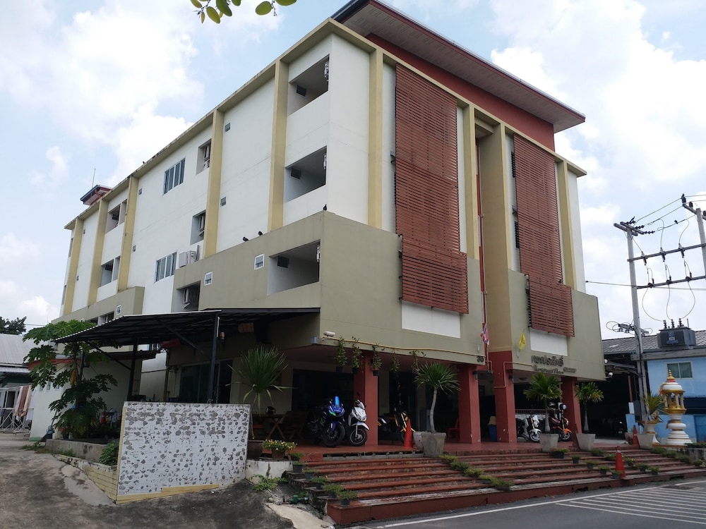 Tongprasit Place 3/22
