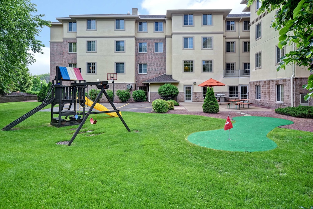 Grandstay Residential Suites Hotel La Crosse 55/62