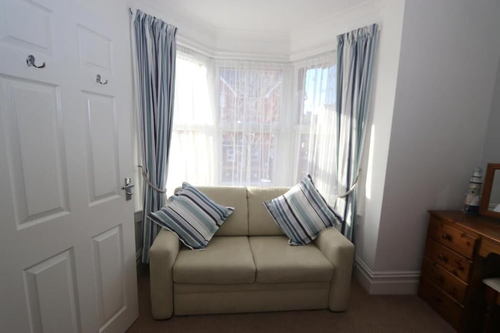 The Pebbles - B&amp;B 25/50