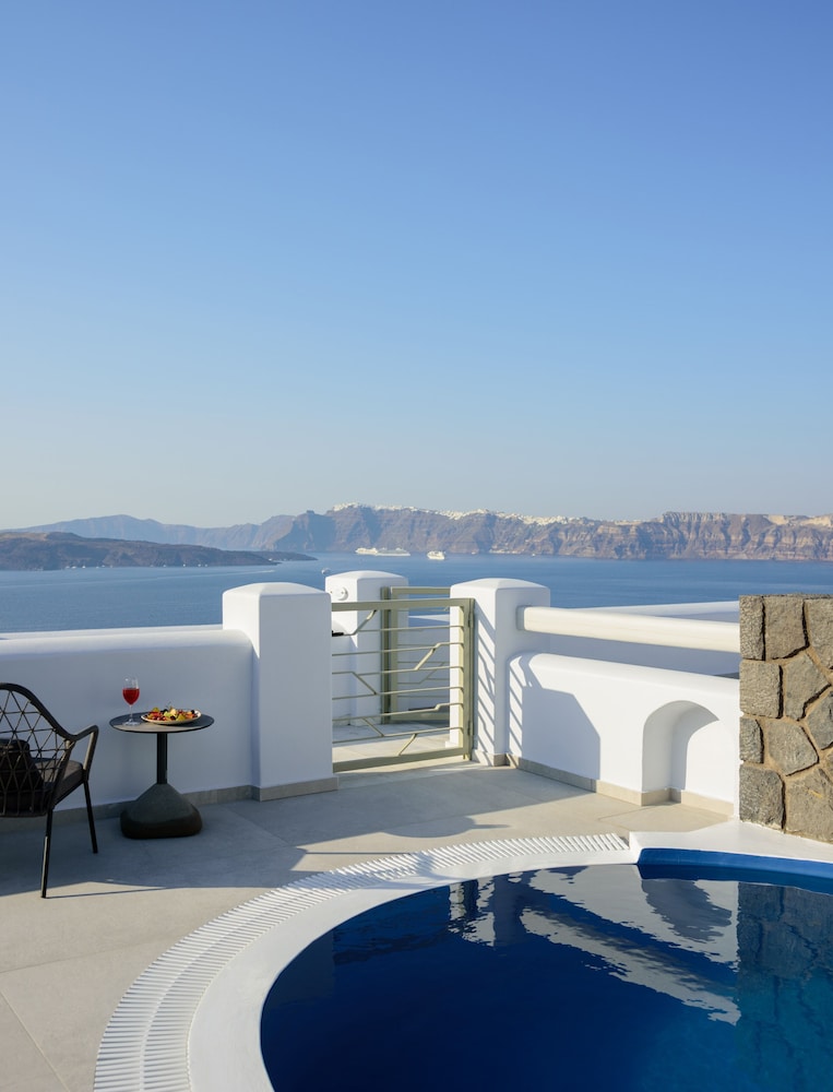 ACRO BLUE LUXURY VILLAS 52/60