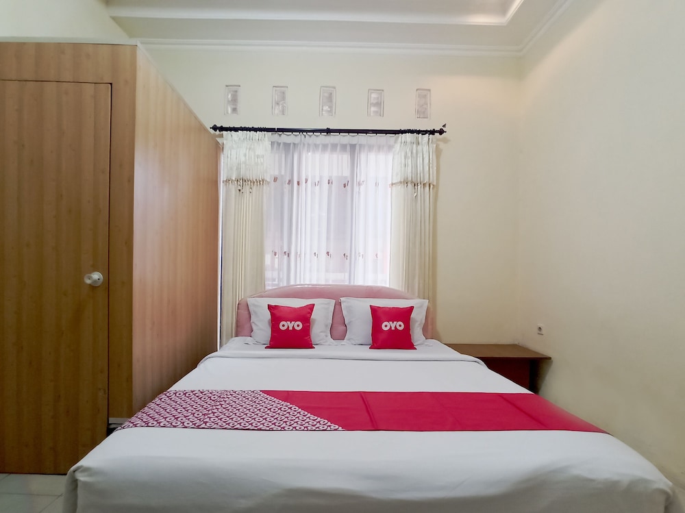 OYO 563 Damar Mas Resort Lereng Kelud 24/61