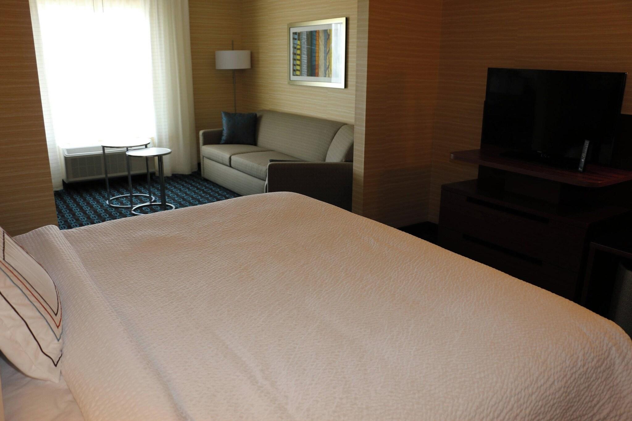 Suite, King Bed
