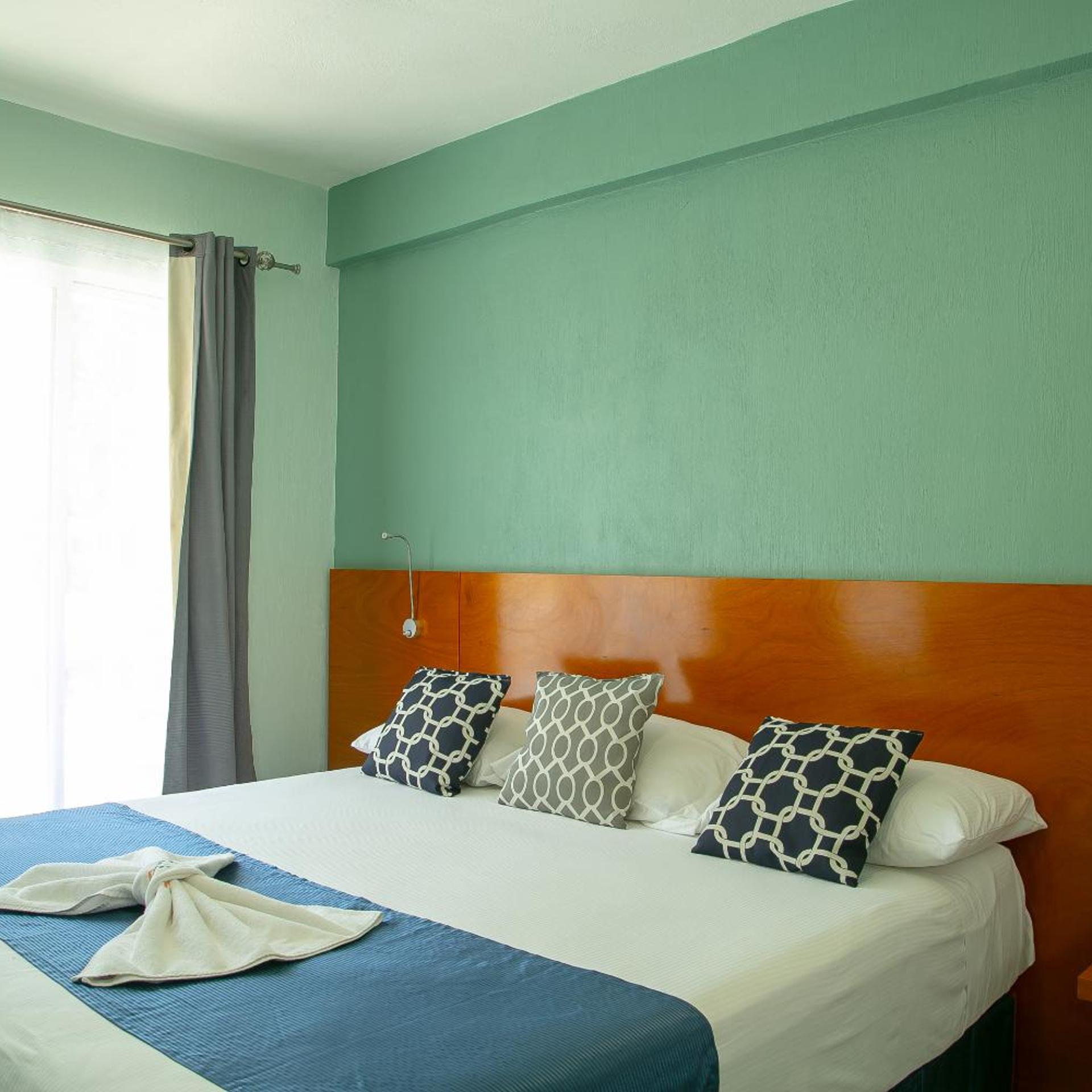 Relax Inn Suites 12/50