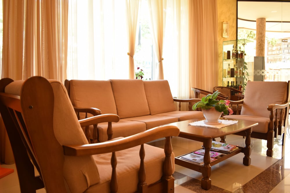 Artsakh Hotel 25/37