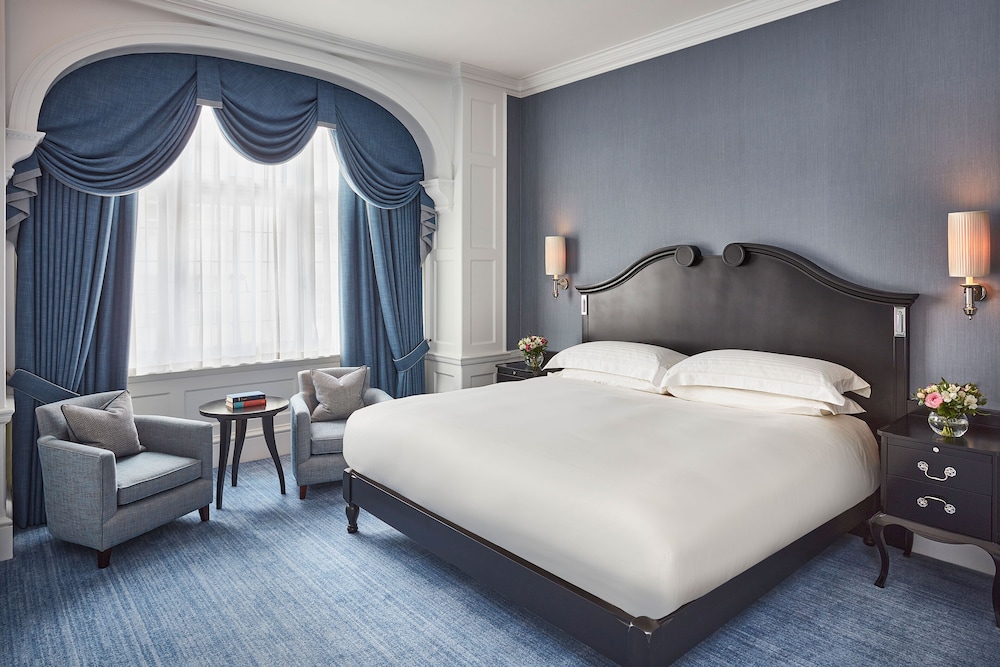 Grosvenor, 2 Bedrooms, Suite, 2 King Beds